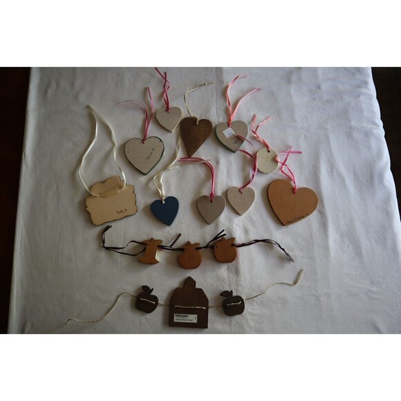 Lot 12x Wood Tie-on for Longaberger Baskets Heart Apple Snowman School Flag Coff - Picture 9 of 12